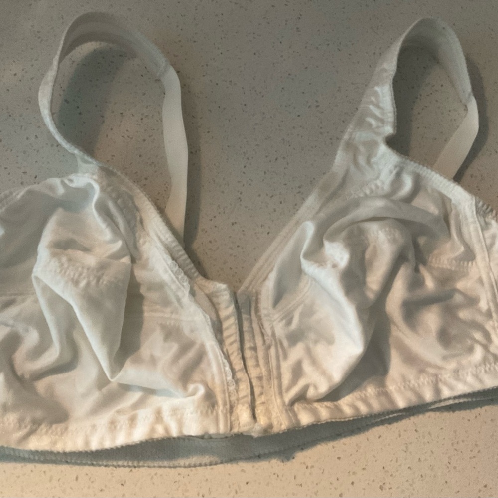 White Women's Intimate Front Closure Bra-size 40c